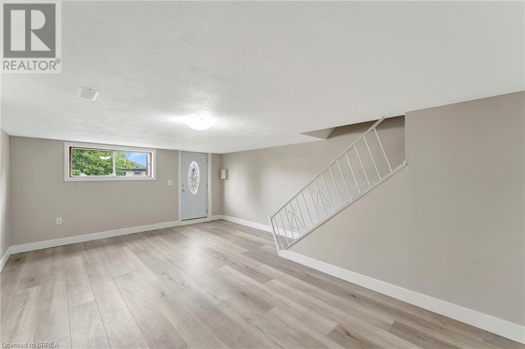 Photo 21 of 243 Wellington Street, Brantford ON