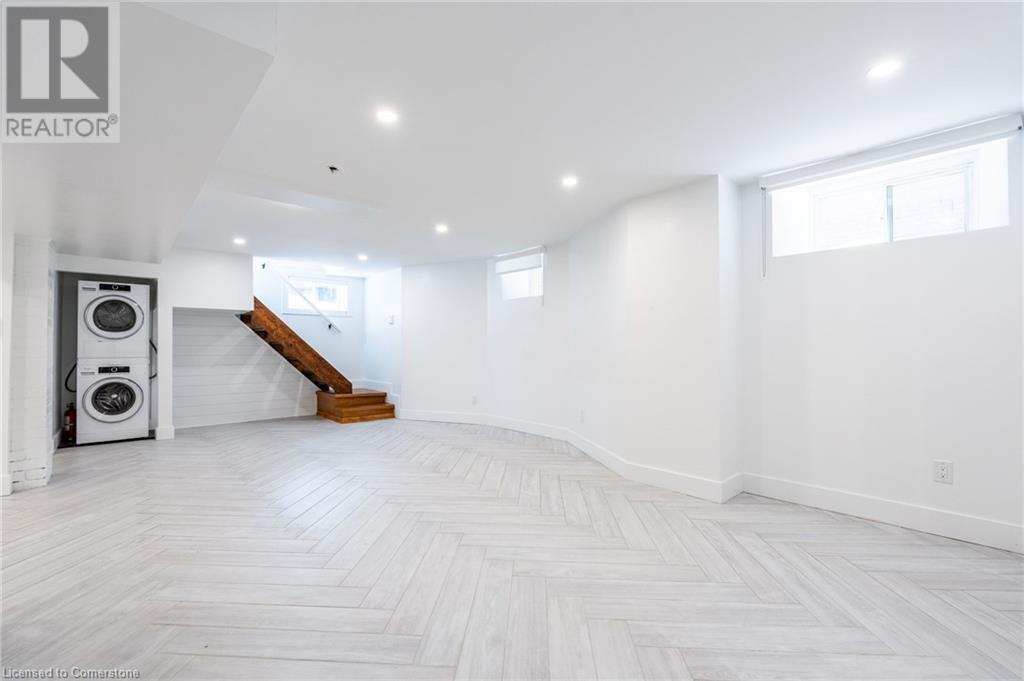 Photo 14 of 137 Sherman Avenue S Unit 4, Hamilton ON