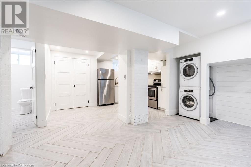 Photo 2 of 137 Sherman Avenue S Unit 4, Hamilton ON