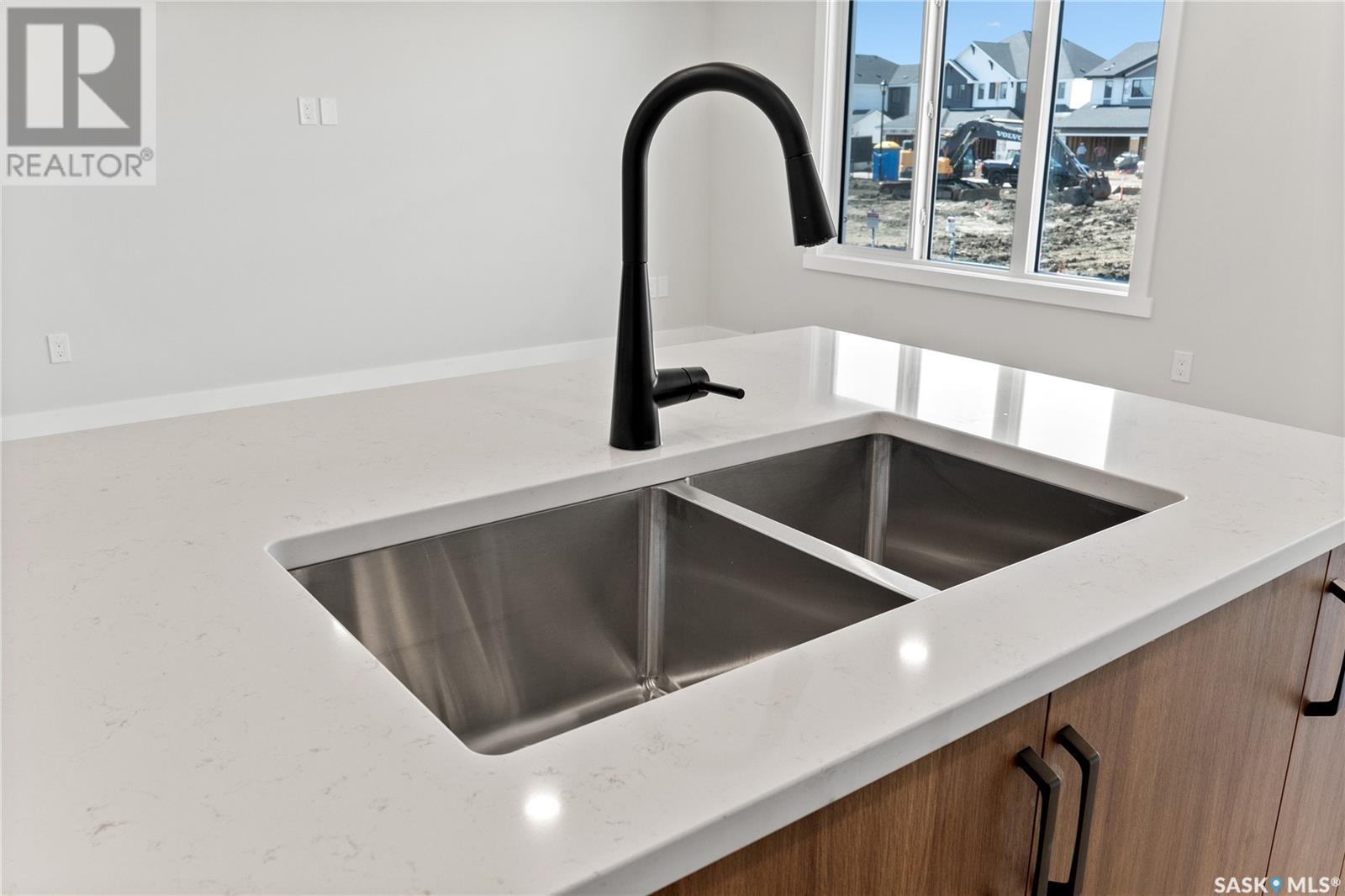 Photo 8 of 1721 Mustard Street, Regina SK