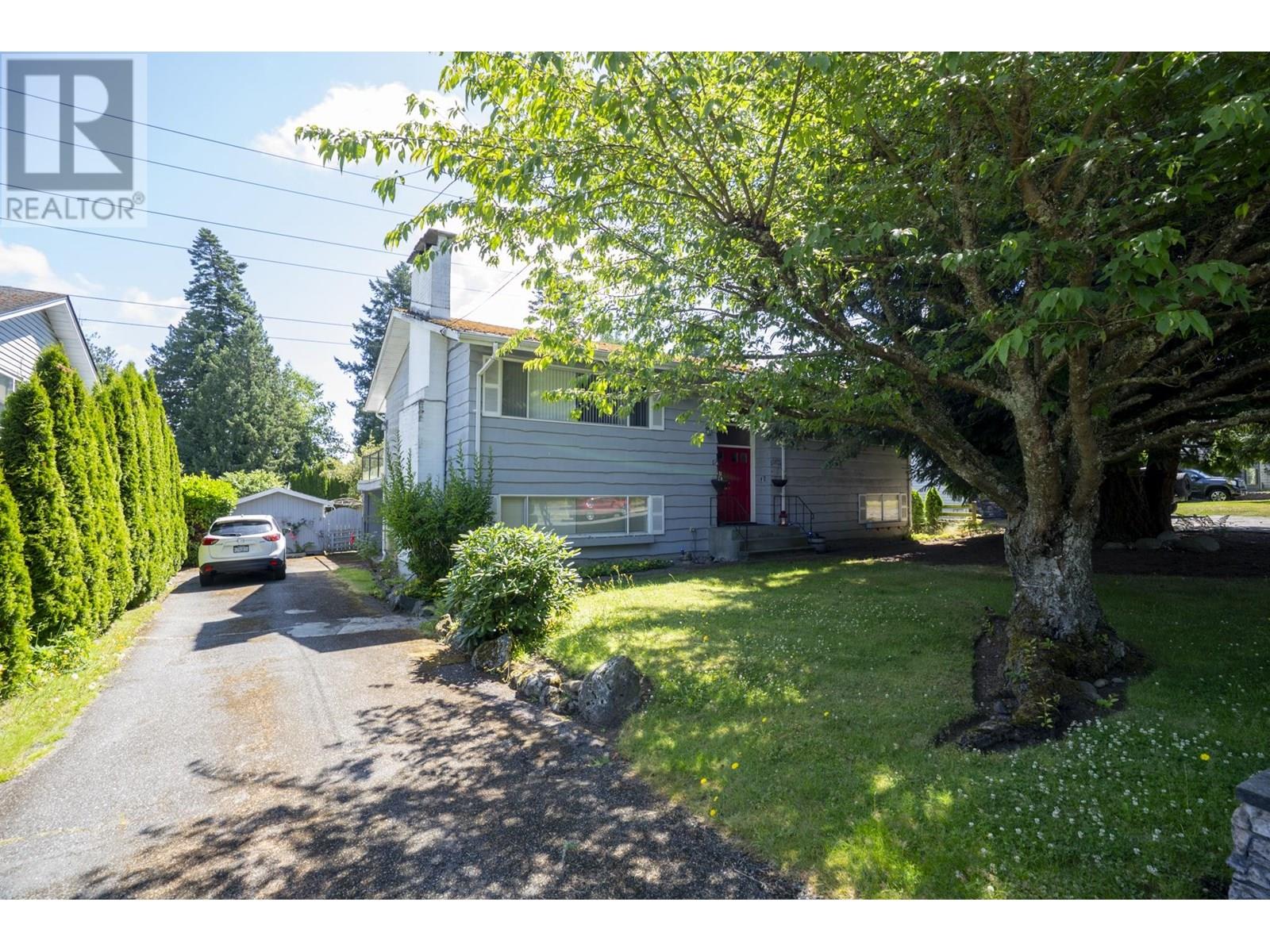 Photo 3 of 1546 53 A Street, Delta BC