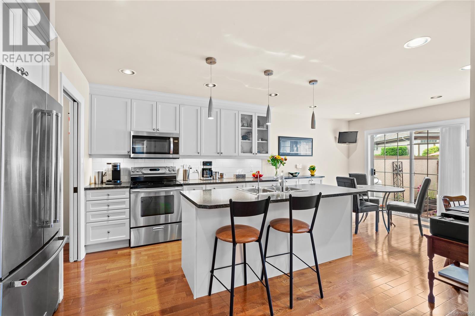 #64 901 KENTWOOD LANE - Image 13