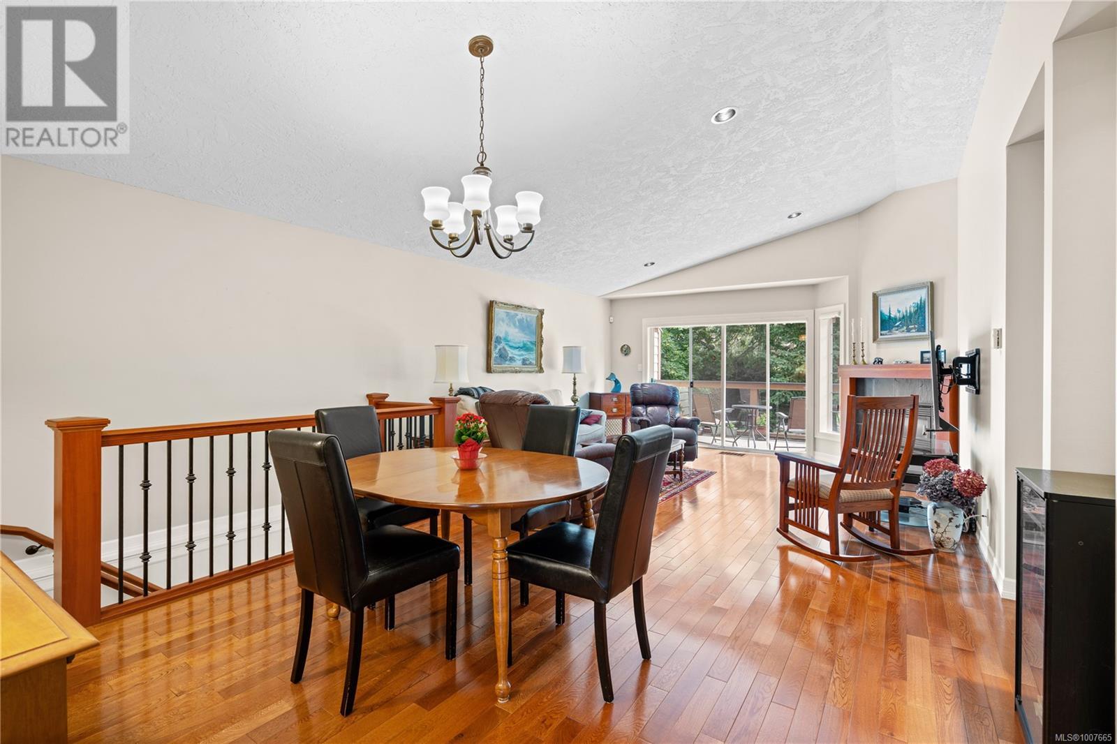 #64 901 KENTWOOD LANE - Image 4