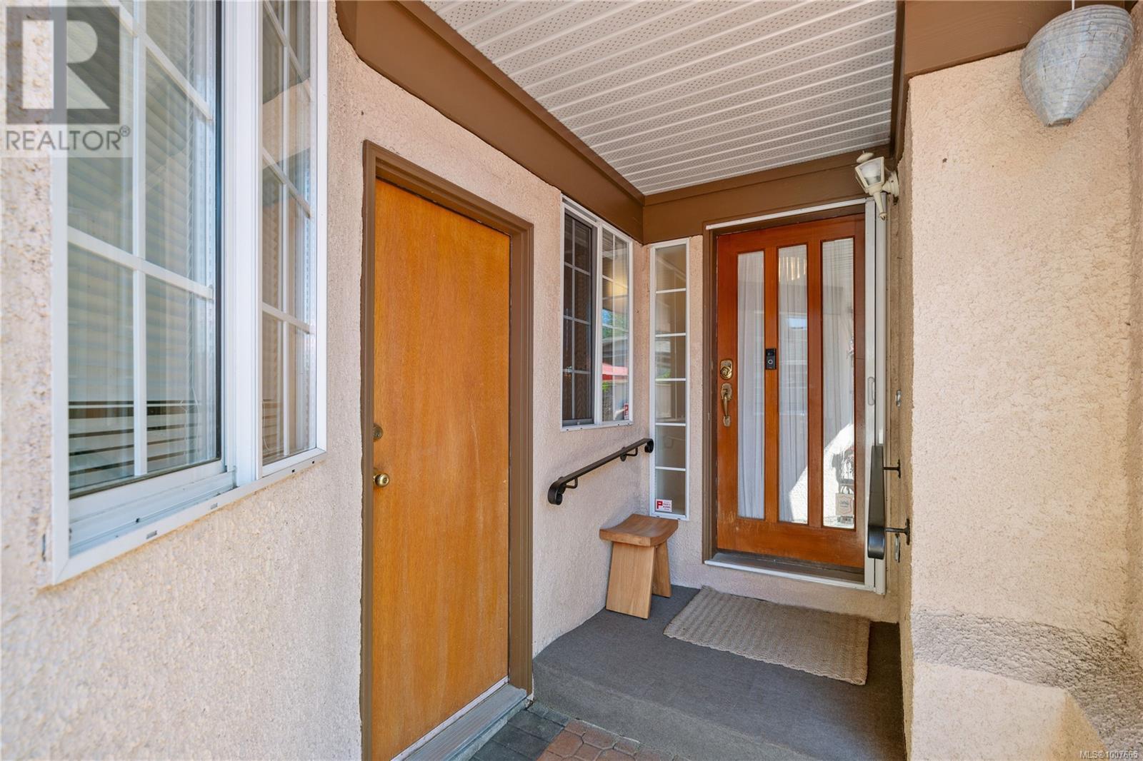 #64 901 KENTWOOD LANE - Image 35