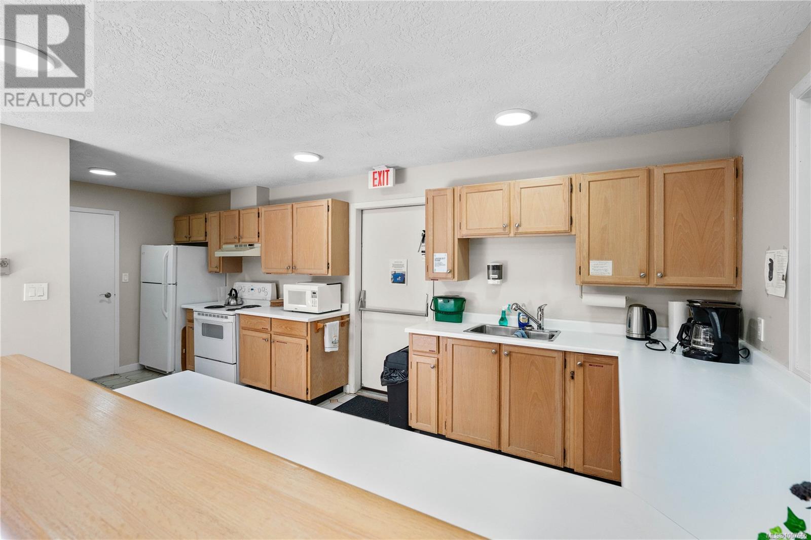 #64 901 KENTWOOD LANE - Image 48