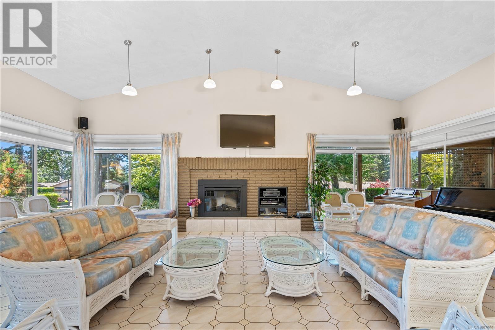 #64 901 KENTWOOD LANE - Image 46