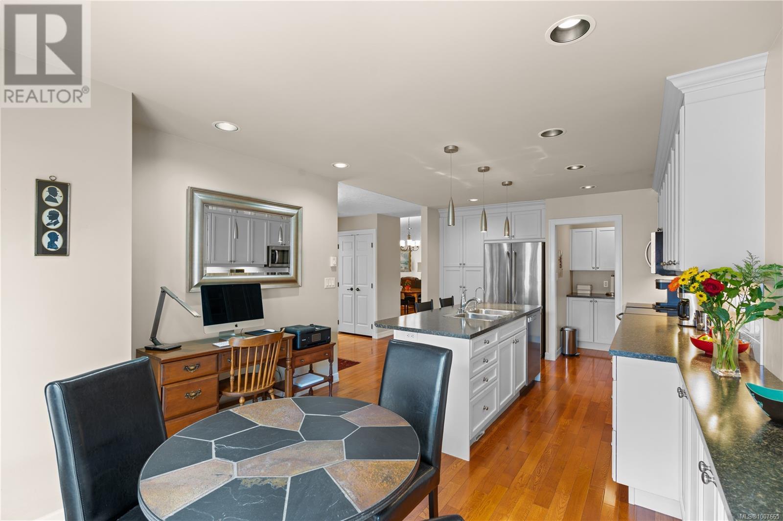 #64 901 KENTWOOD LANE - Image 18