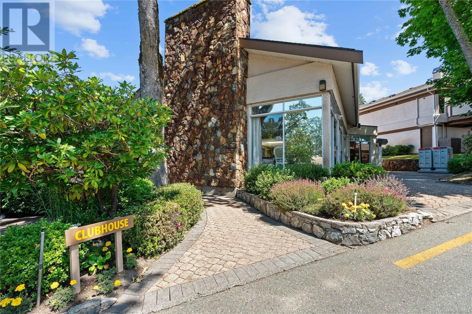 #64 901 KENTWOOD LANE - Image 44