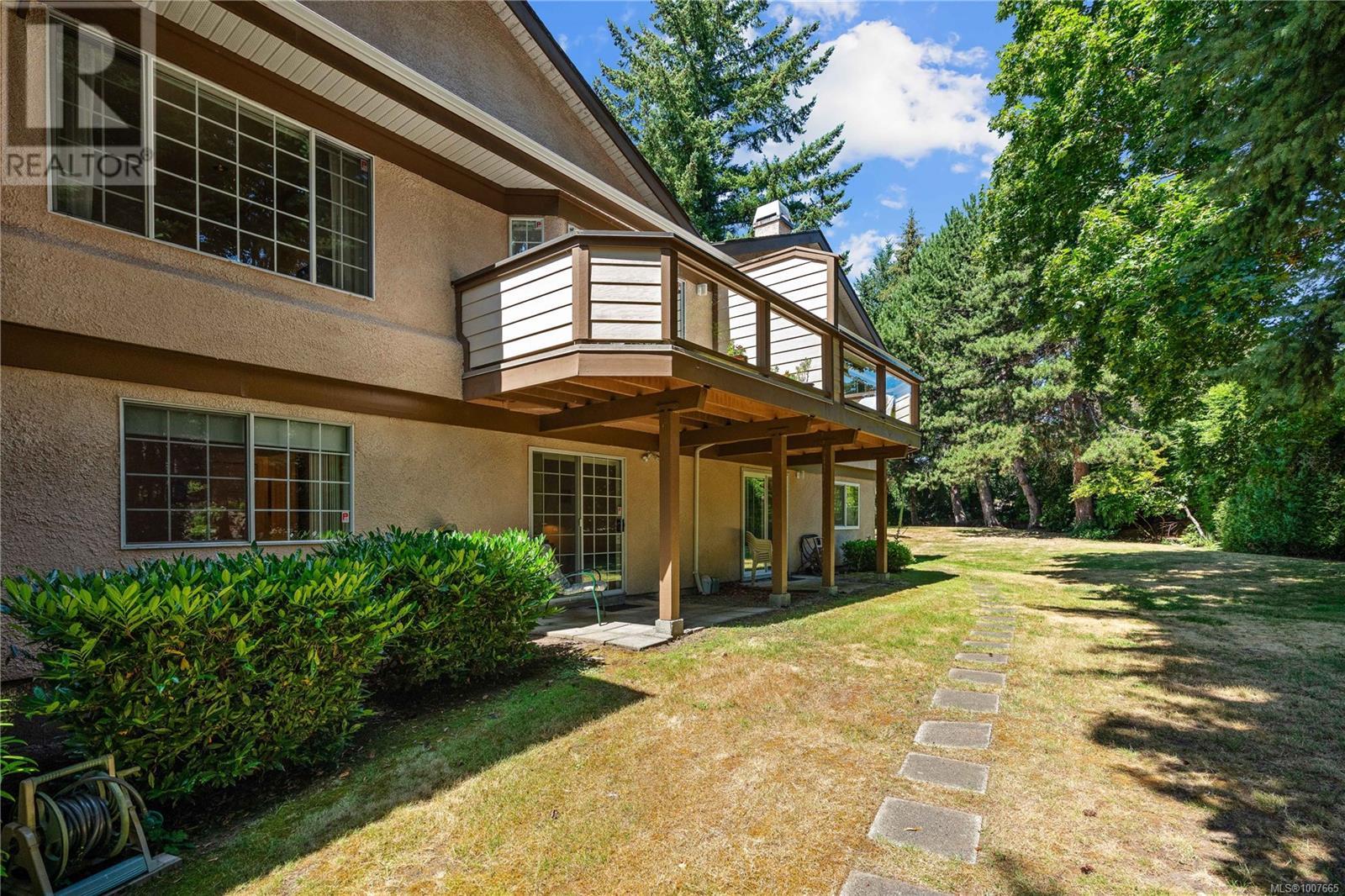 #64 901 KENTWOOD LANE - Image 42