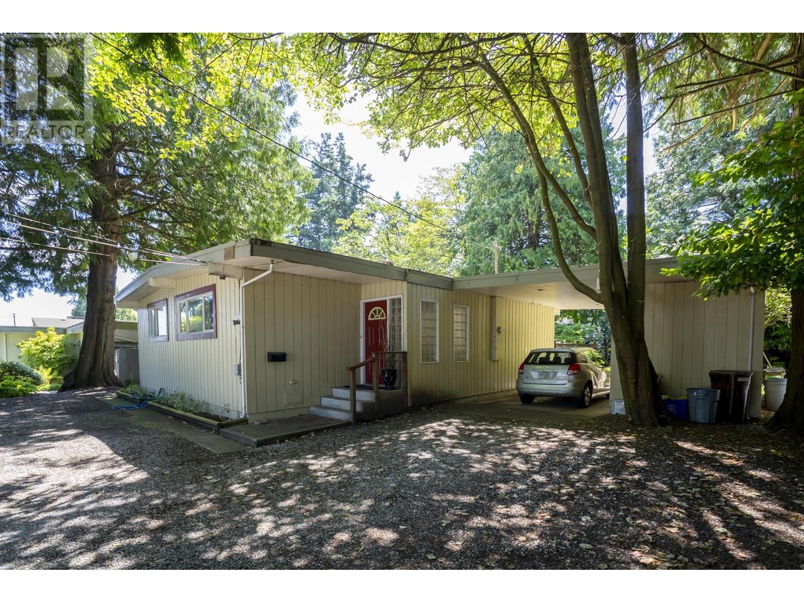 Photo 3 of 5440 16 Avenue, Delta BC