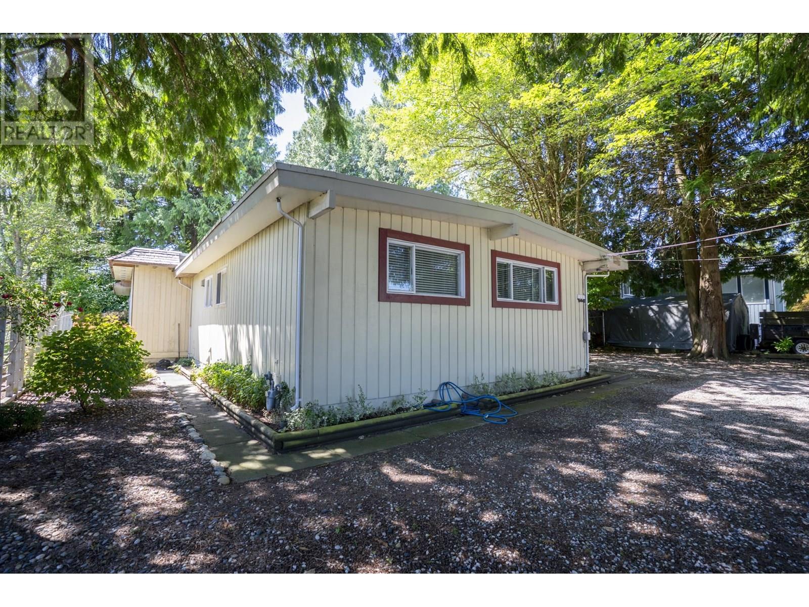 Photo 4 of 5440 16 Avenue, Delta BC