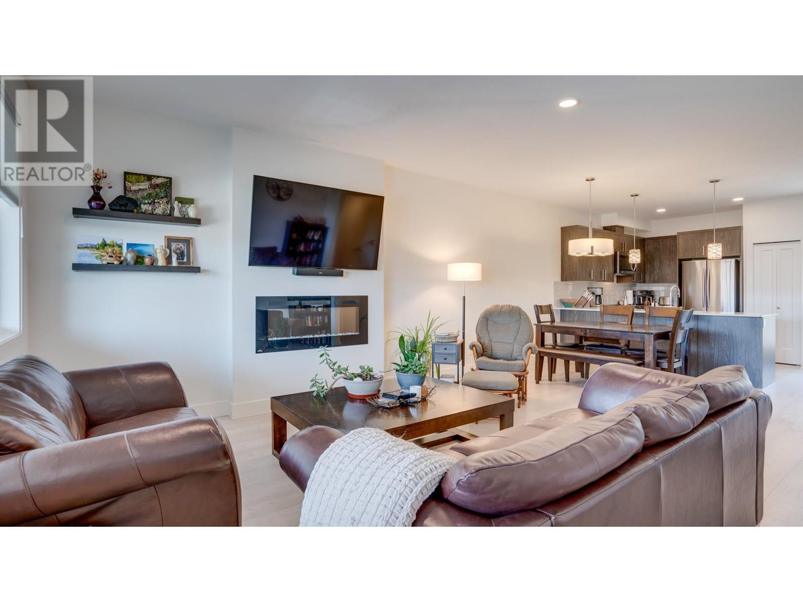 Photo 7 of 933 Mt Robson Place Unit 3, Vernon BC