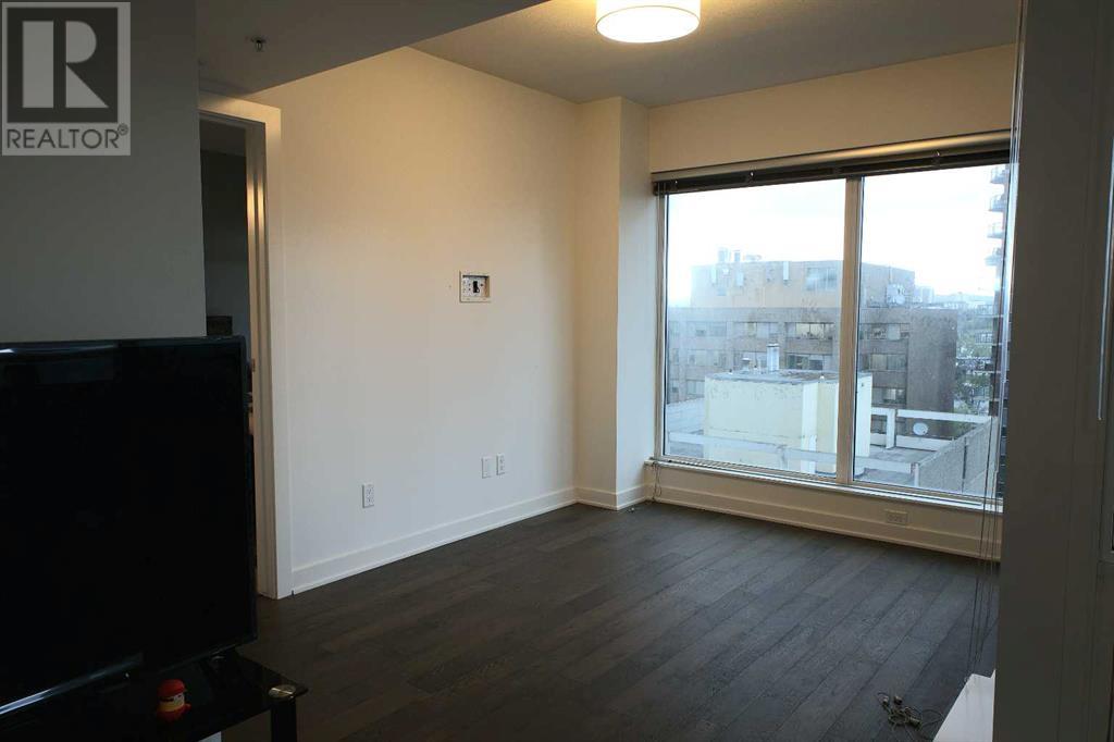 Single Family House for Sale in    Avenue SW Downtown Commercial Core Calgary 