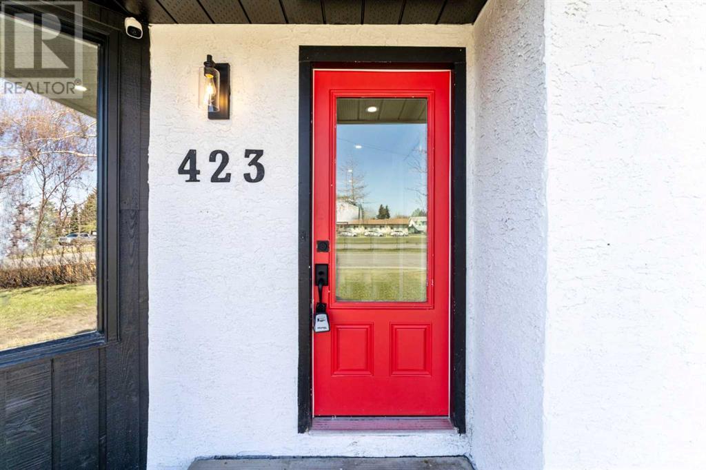 Single Family House Bungalow for Sale in  Pinewind Road NE Pineridge Calgary 
