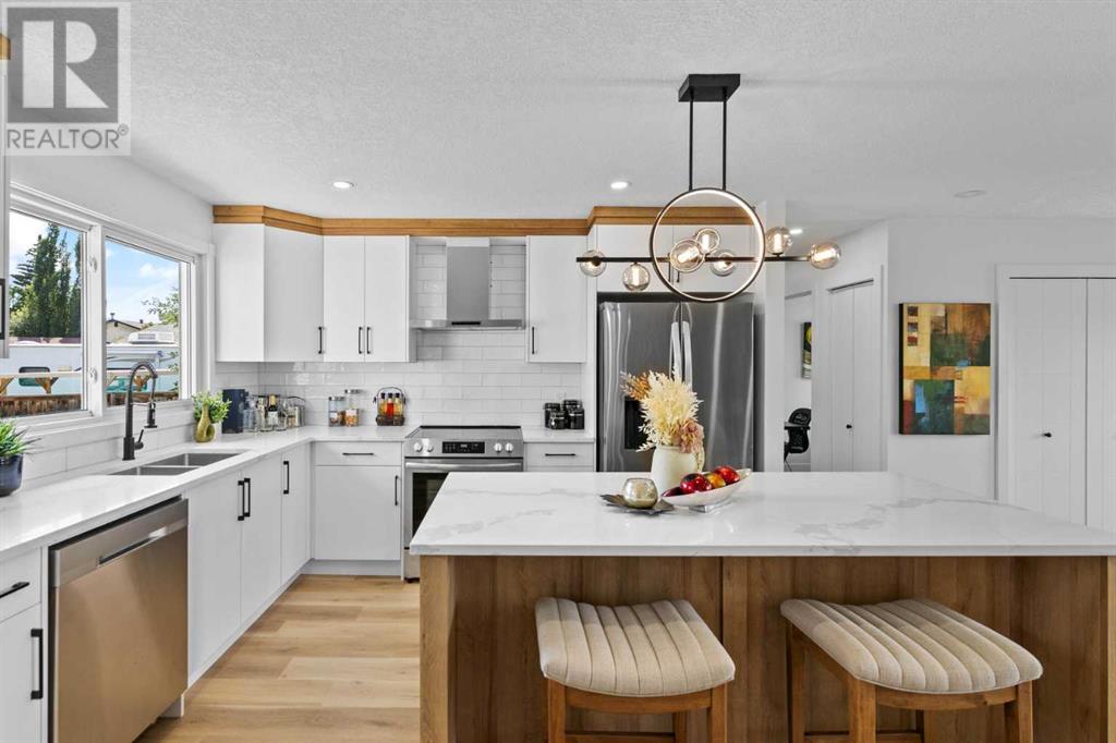 Single Family House Bungalow for Sale in  Pinewind Road NE Pineridge Calgary 