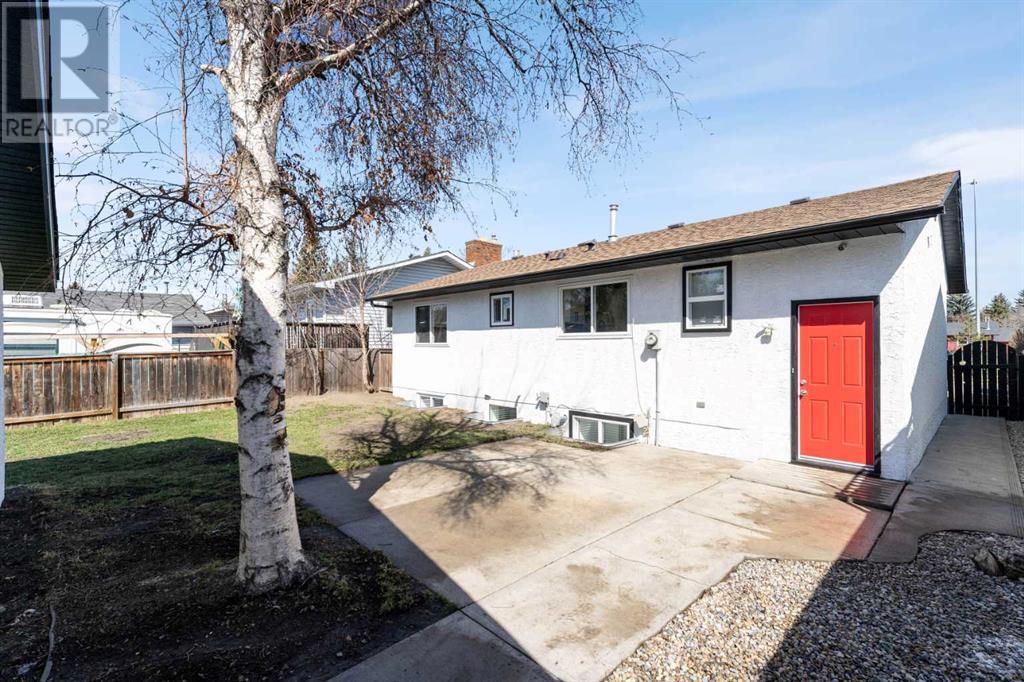 Single Family House Bungalow for Sale in  Pinewind Road NE Pineridge Calgary 