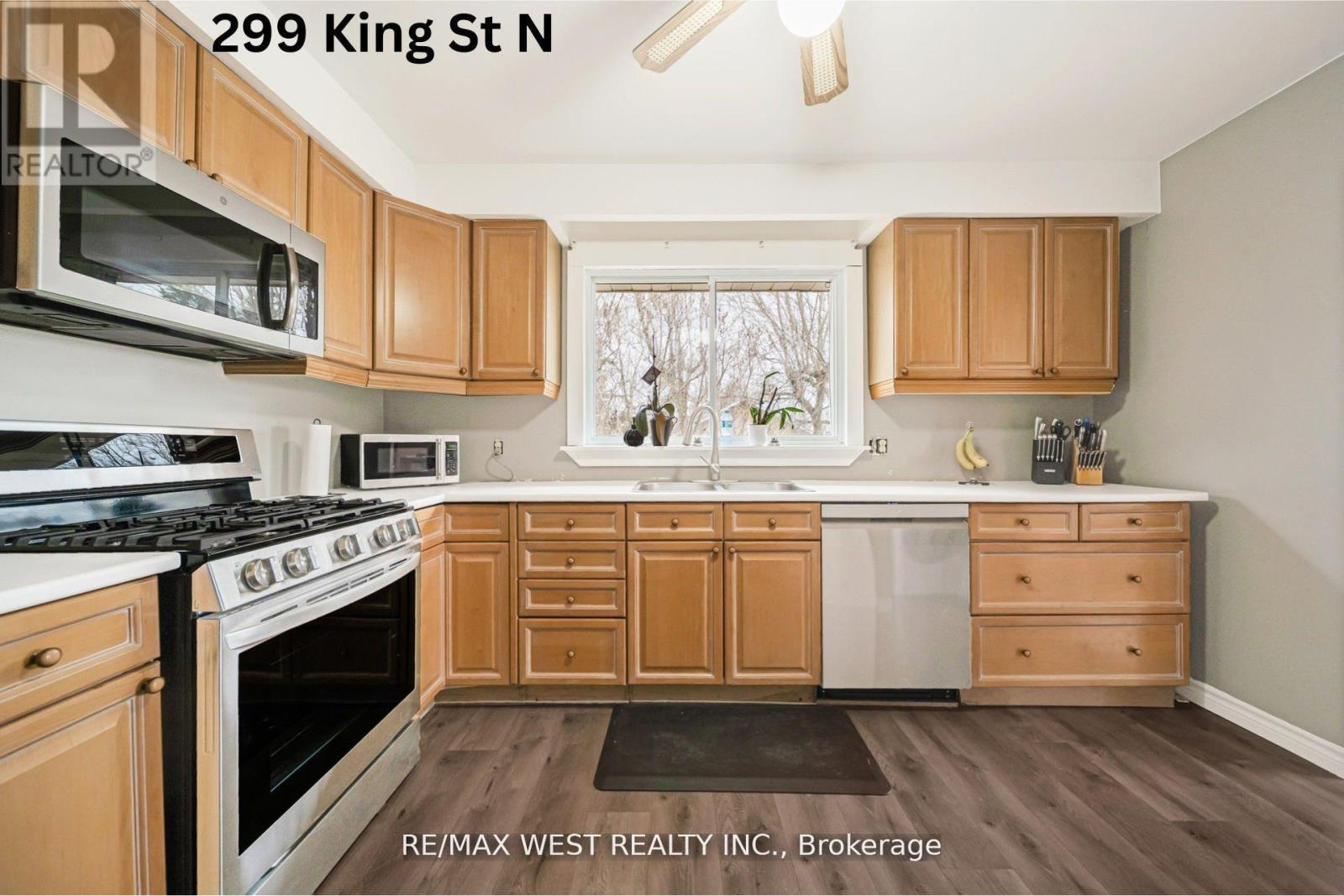 Photo 15 of 299 295 King Street N, New Tecumseth ON