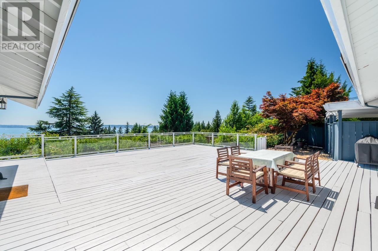 Photo 14 of 4111 Burkehill Road, West Vancouver BC