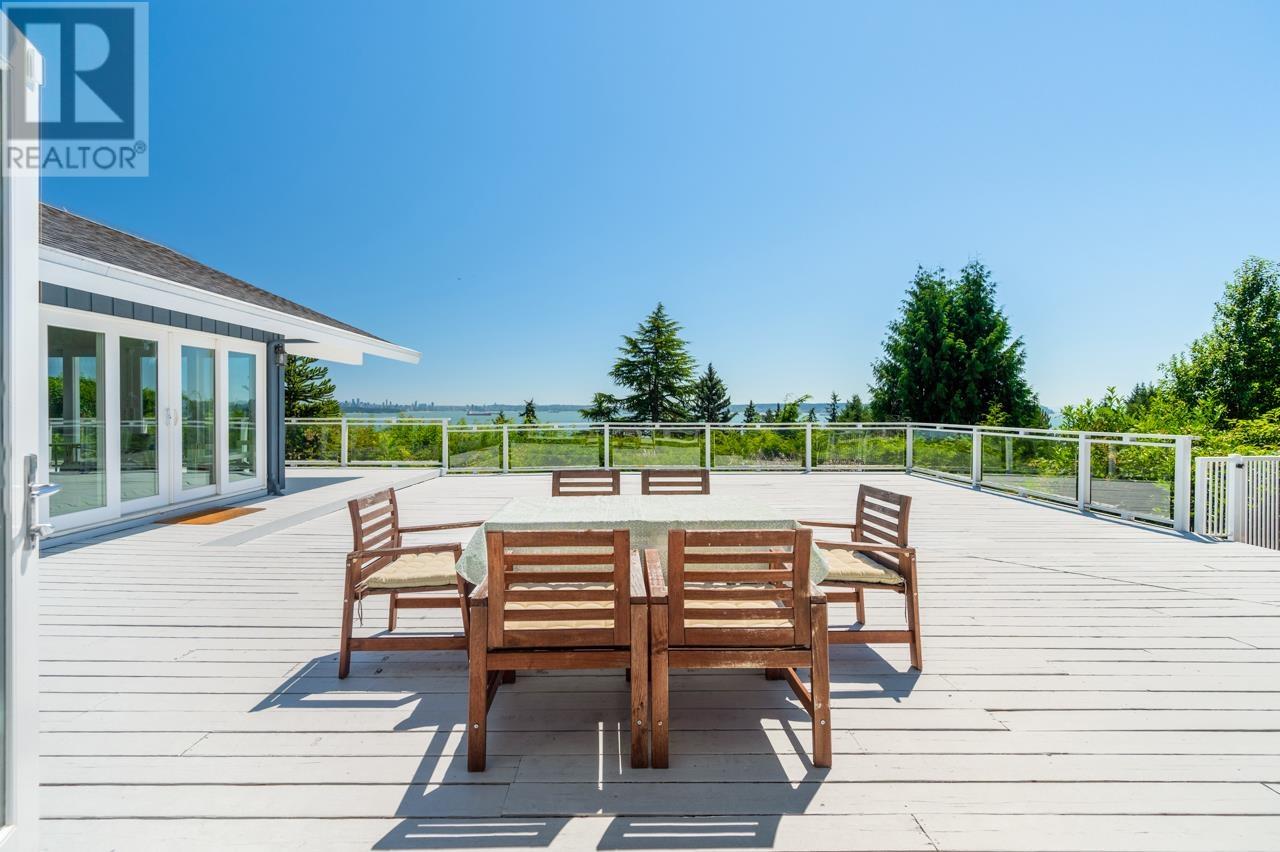 Photo 1 of 4111 Burkehill Road, West Vancouver BC