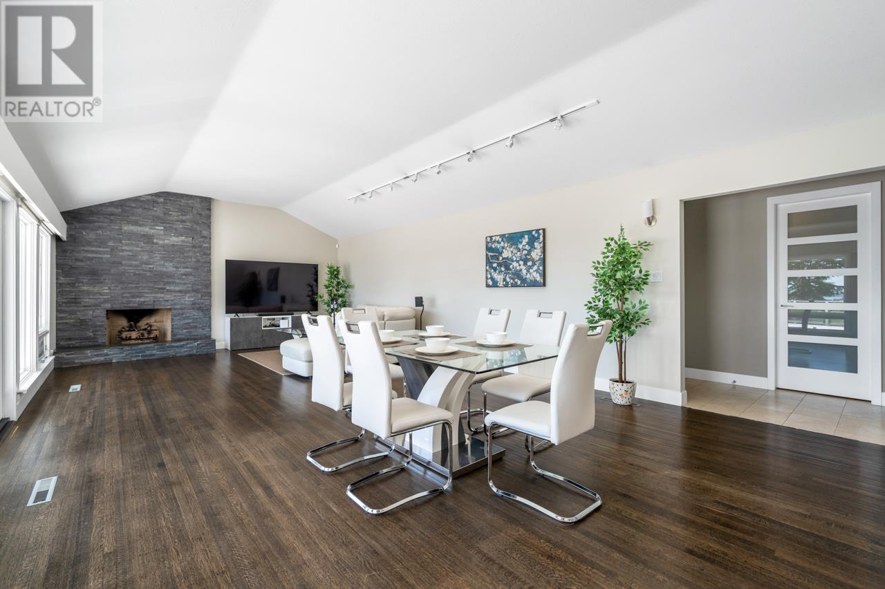 Photo 10 of 4111 Burkehill Road, West Vancouver BC