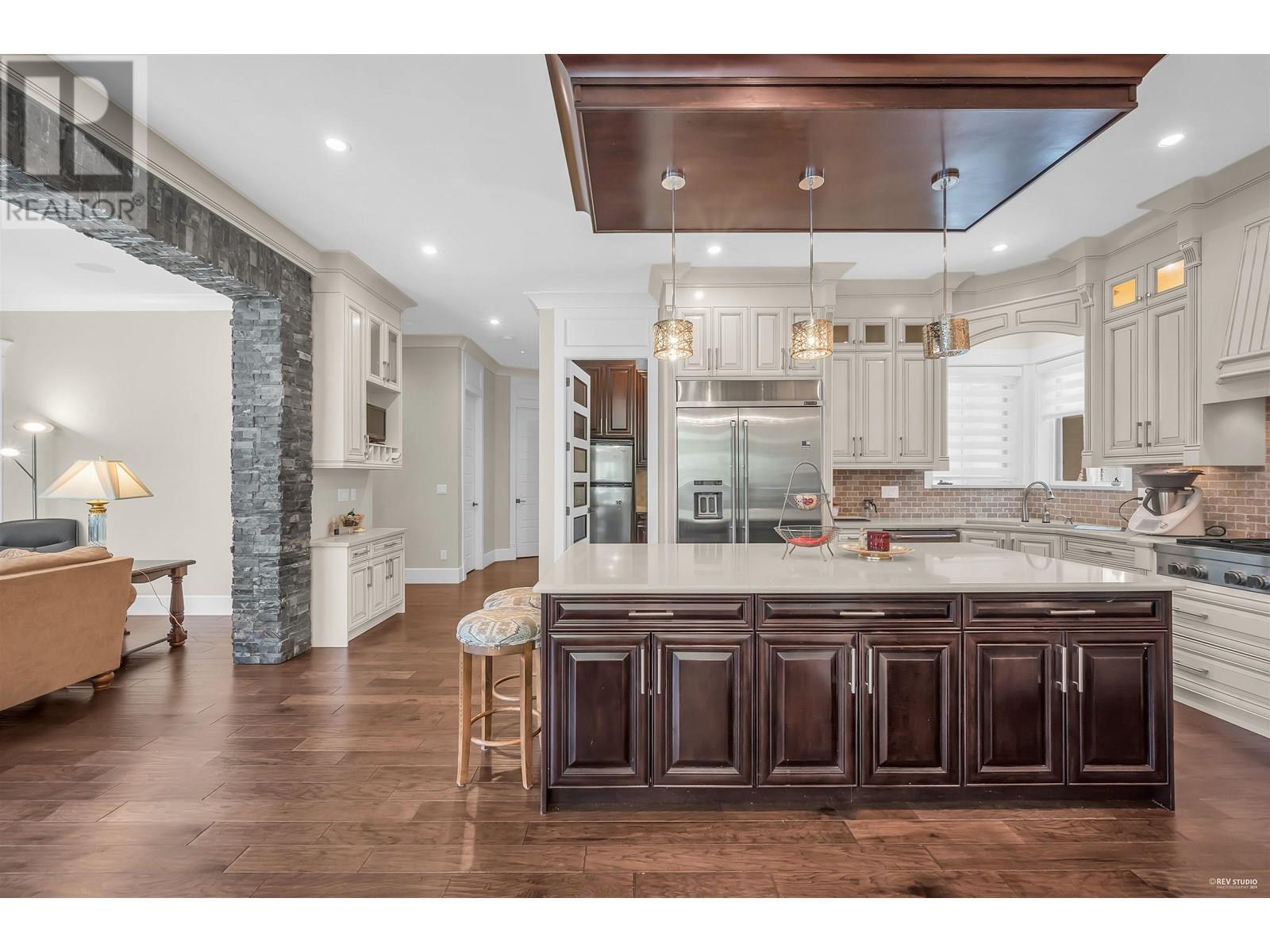 1025 THOMSON ROAD, Anmore