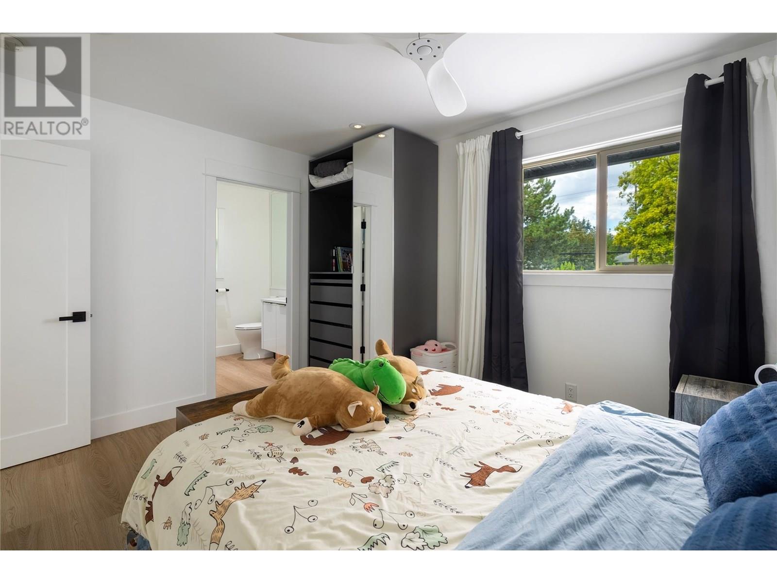 Photo 32 of 4265 Lakeshore Road, Kelowna BC