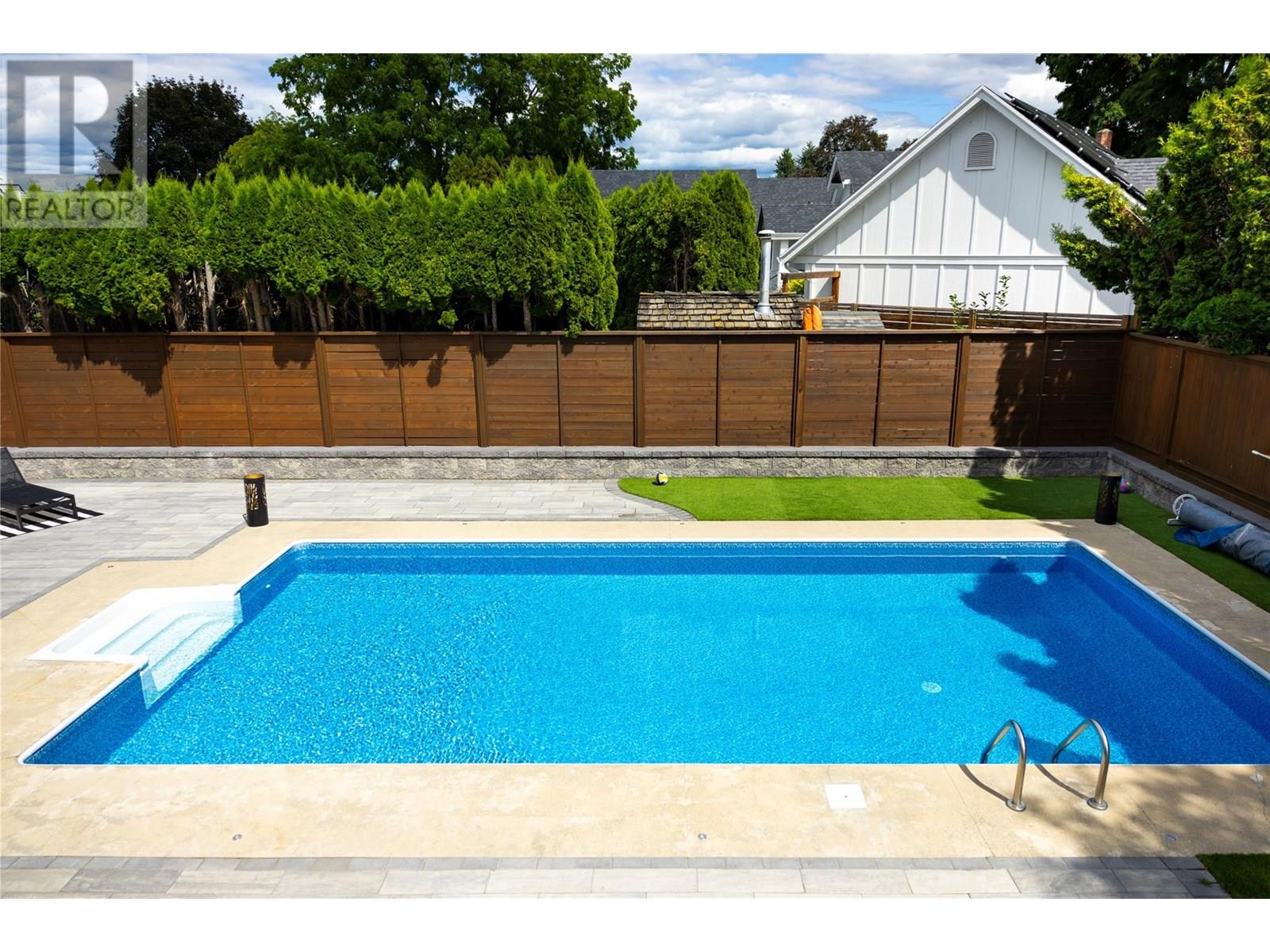 Photo 12 of 4265 Lakeshore Road, Kelowna BC