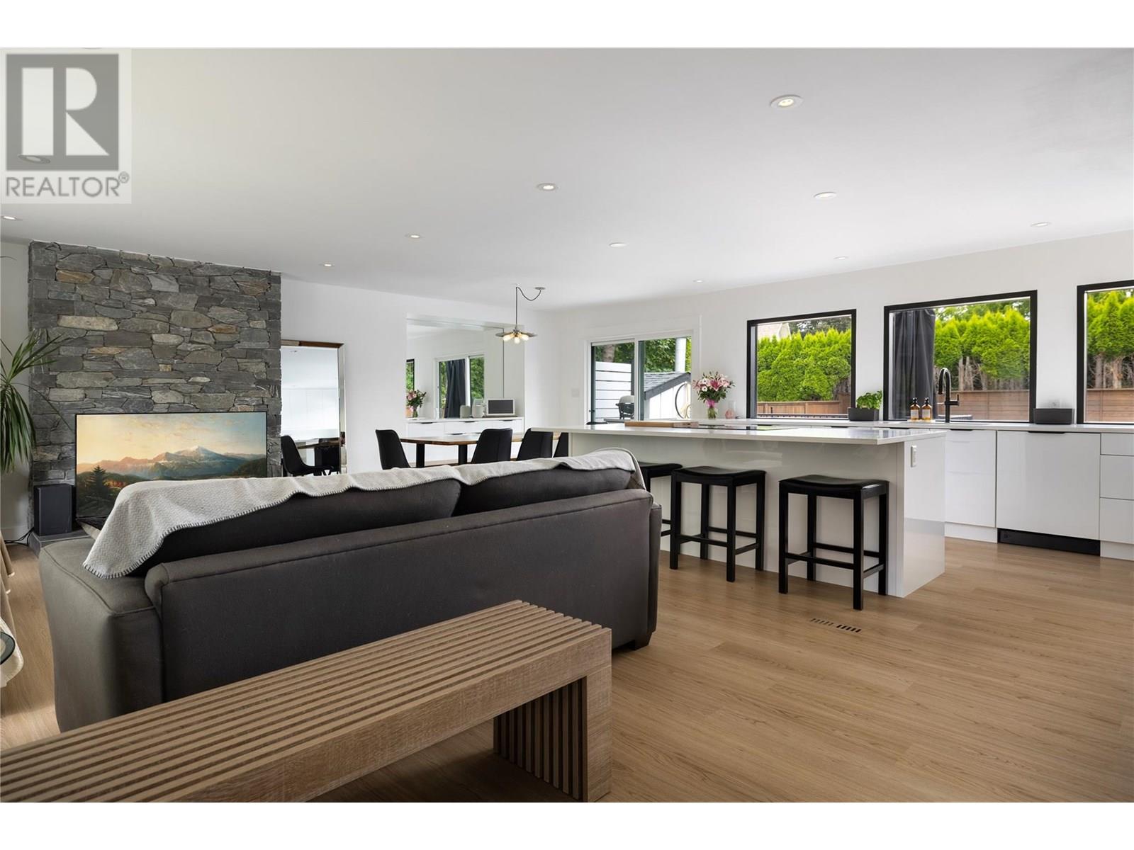 Photo 15 of 4265 Lakeshore Road, Kelowna BC