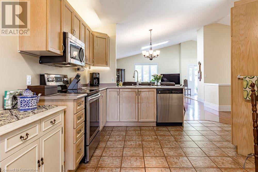 Photo 11 of 1510 Norwood Avenue, Burlington ON