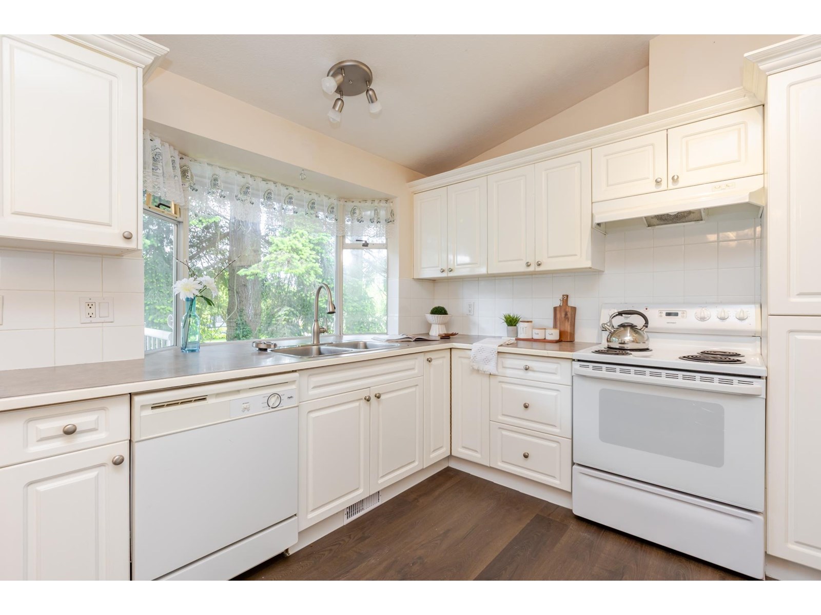 Photo 6 of 12343 New Mclellan Road, Surrey BC