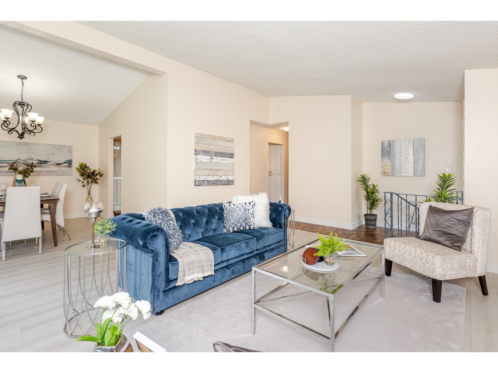 Photo 3 of 12343 New Mclellan Road, Surrey BC