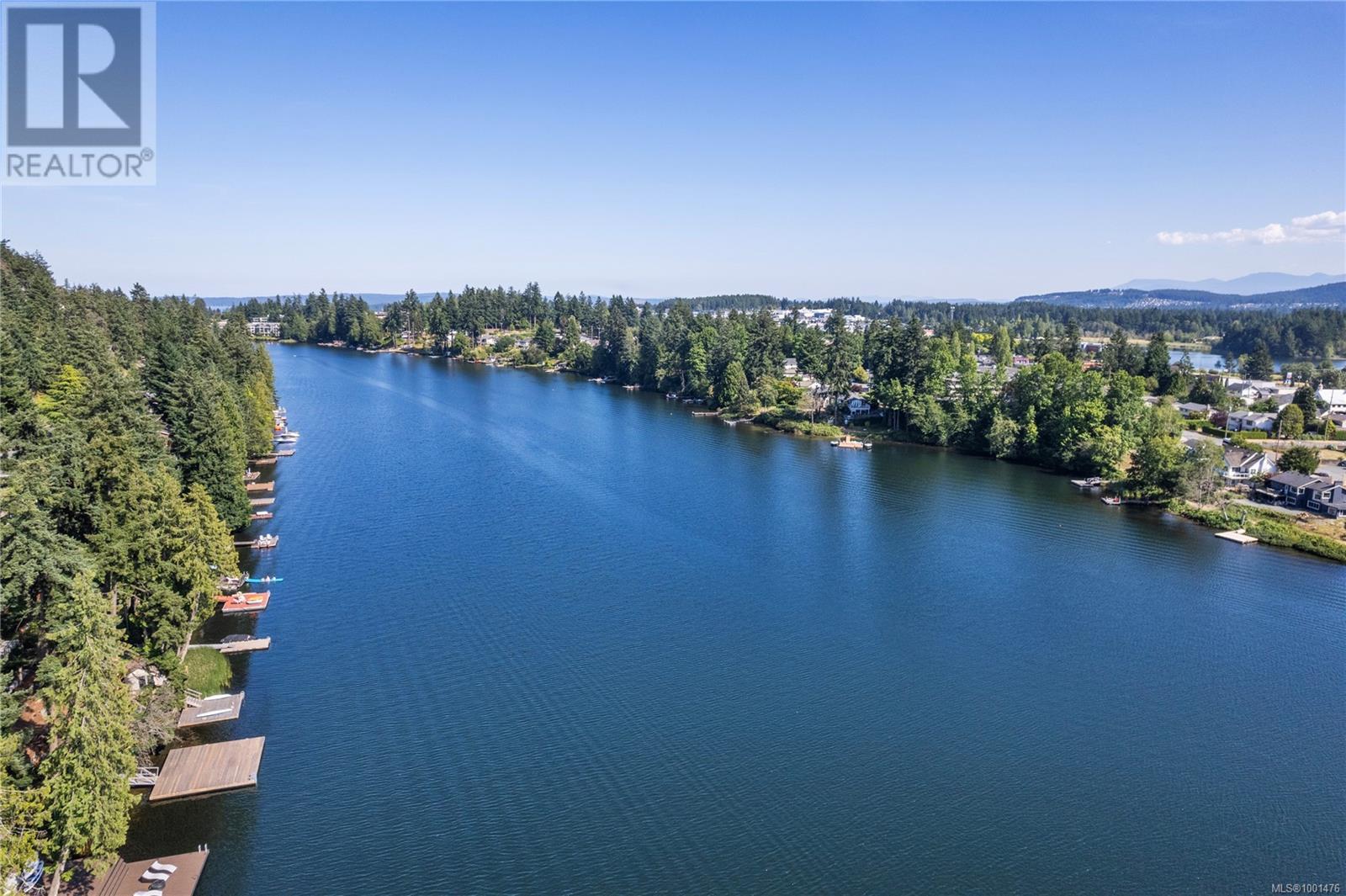 Photo 7 of 241 Woodhaven Dr, Nanaimo BC