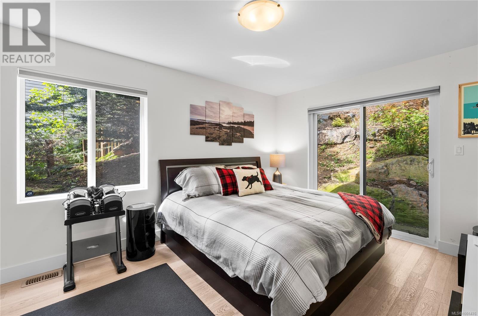 Photo 20 of 241 Woodhaven Dr, Nanaimo BC
