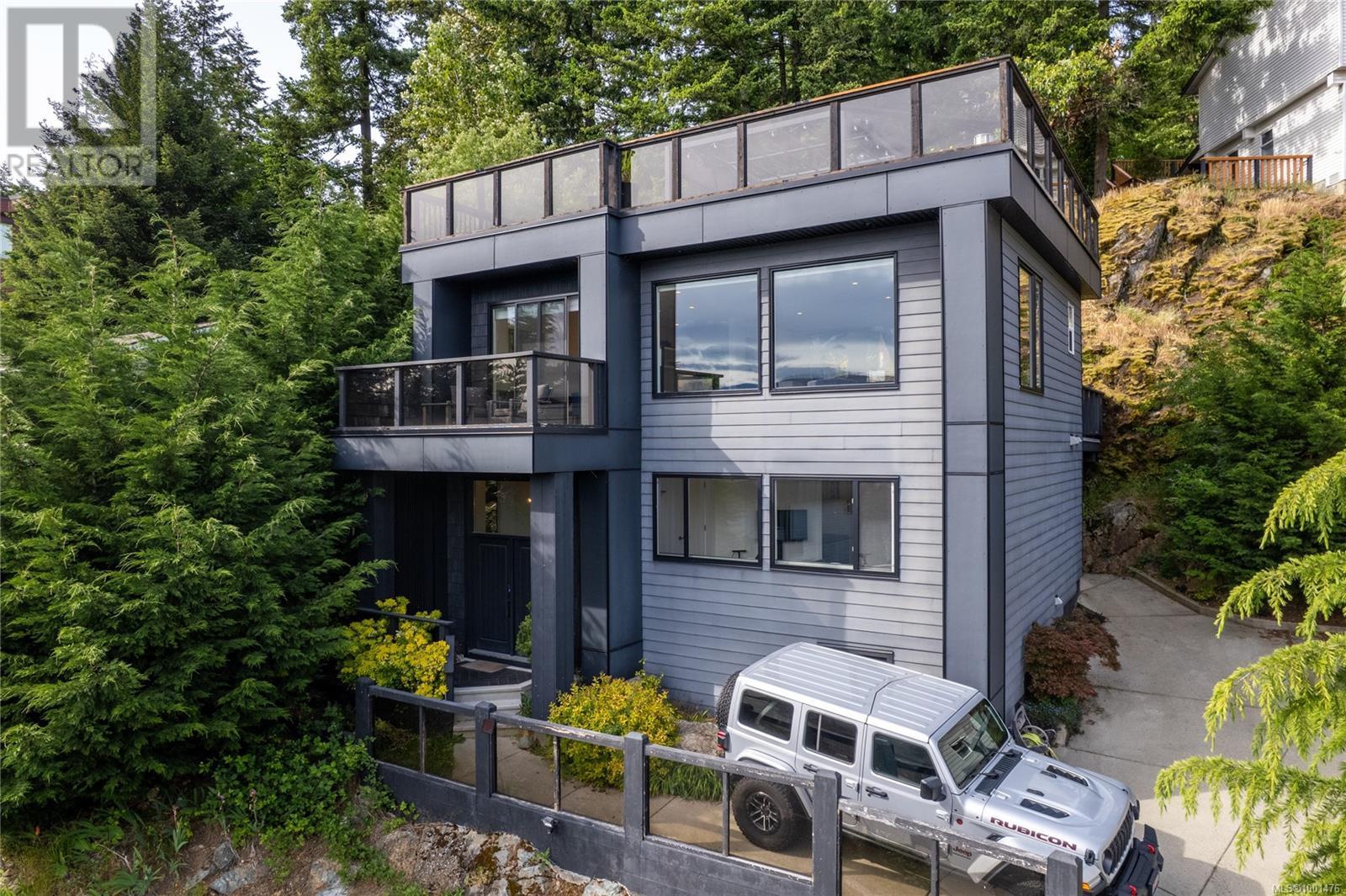 Photo 14 of 241 Woodhaven Dr, Nanaimo BC