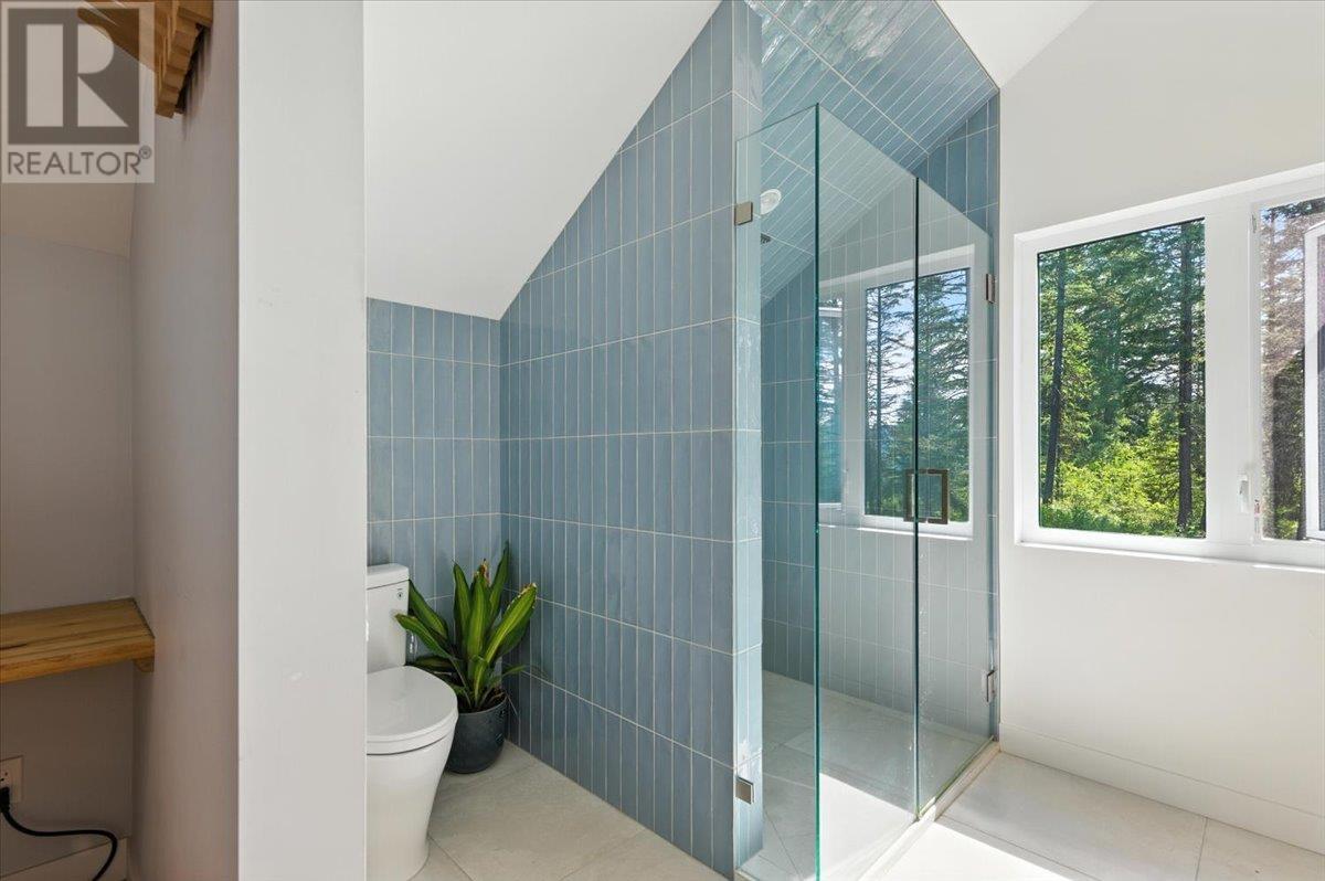 Photo 12 of 8280 Rogers Road, Vernon BC