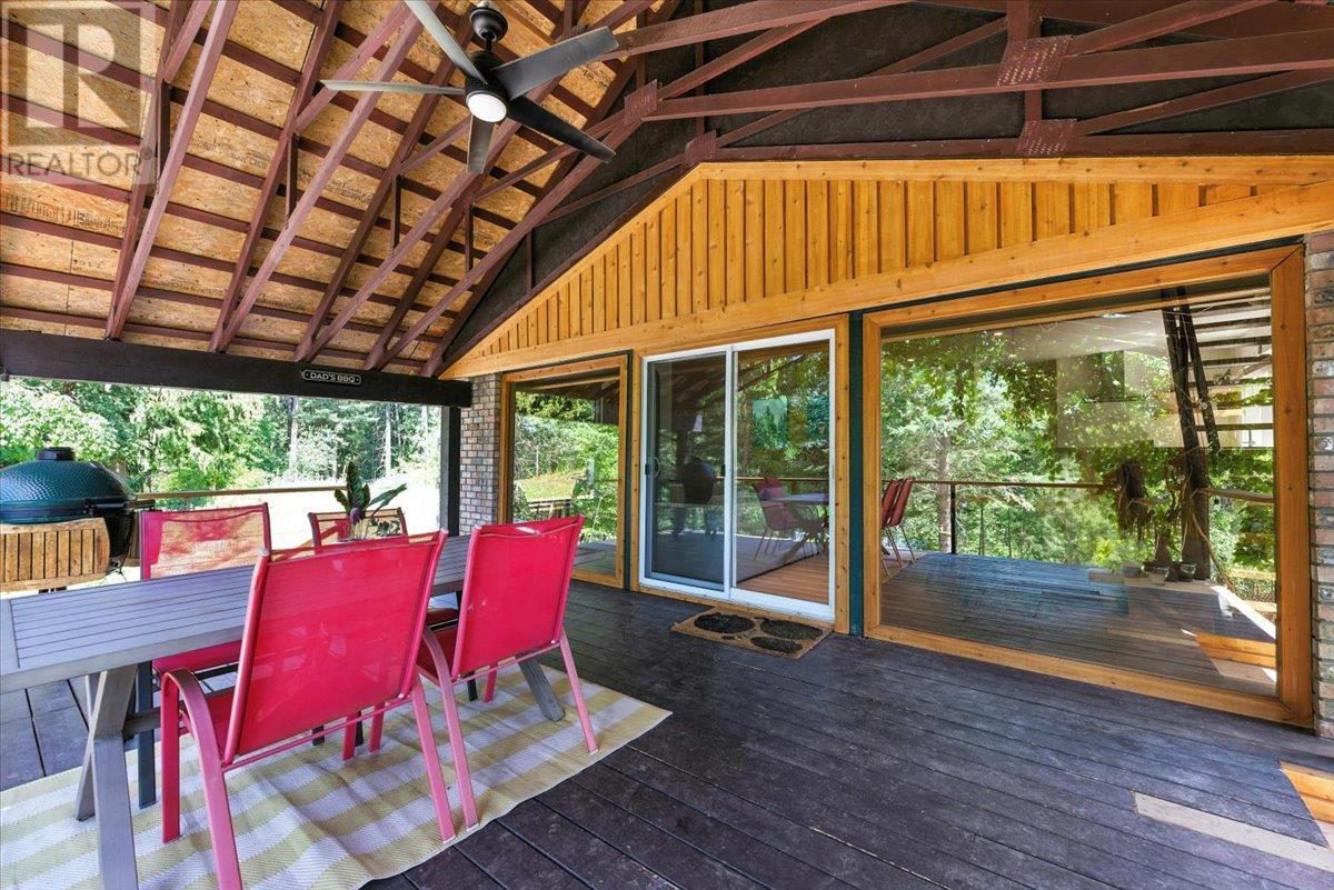 Photo 11 of 8280 Rogers Road, Vernon BC