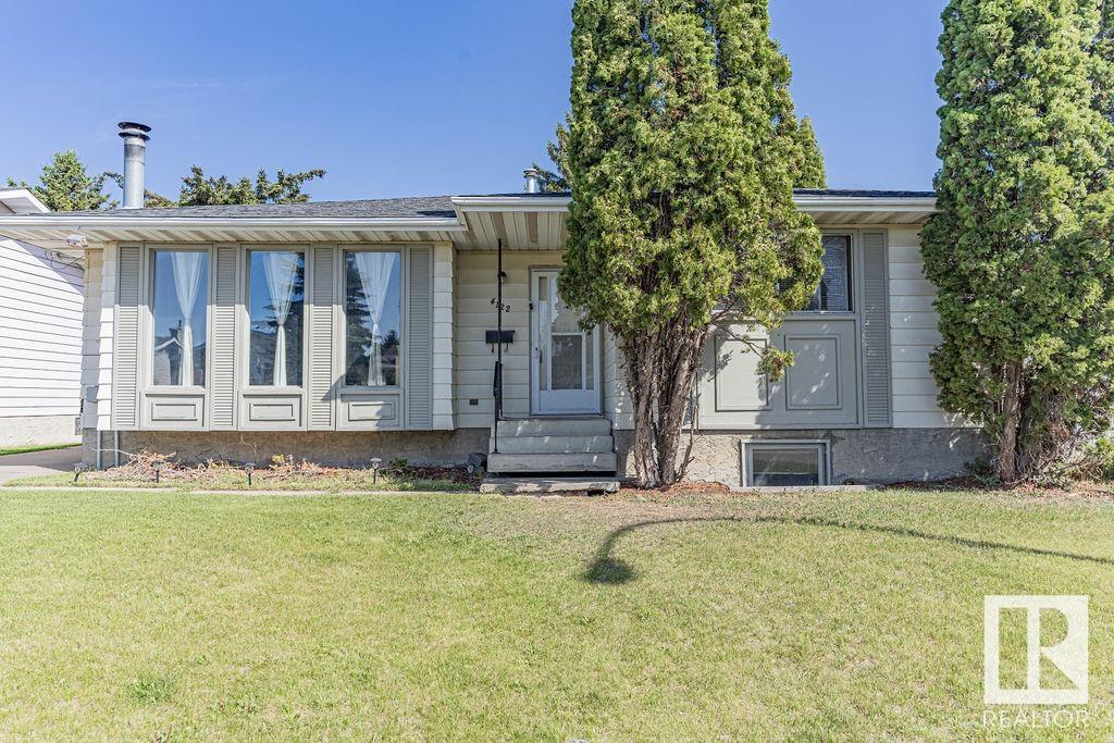 Photo 2 of 4122 134 A Av Nw, Edmonton AB