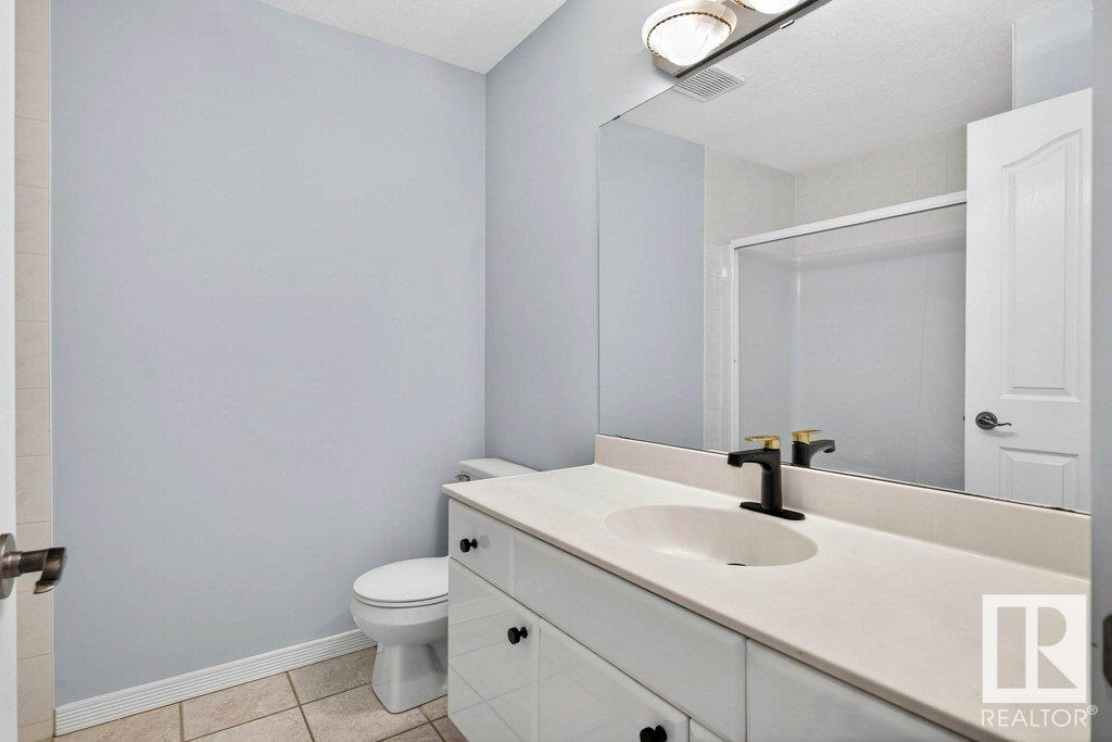 Photo 41 of 690 Henderson St Nw, Edmonton AB
