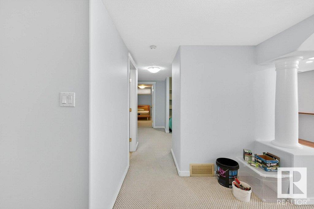 Photo 55 of 690 Henderson St Nw, Edmonton AB