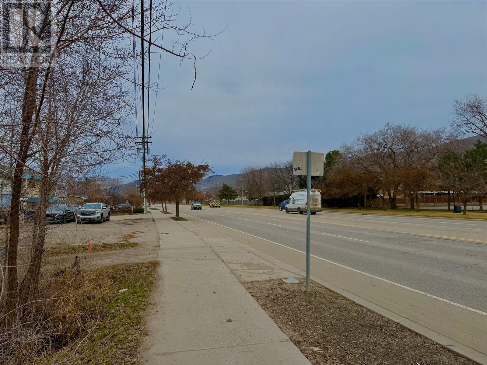 Photo 9 of 3708 25 Avenue, Vernon BC
