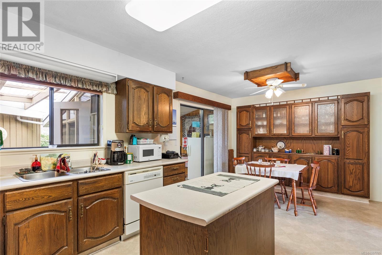 Photo 8 of 191 Mckinnon St, Parksville BC