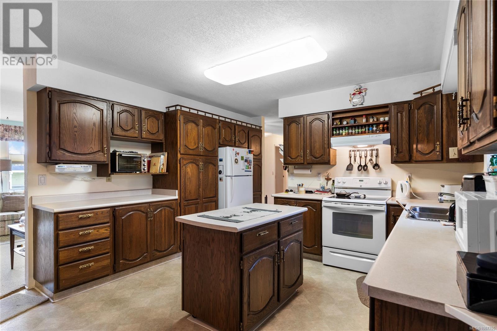 Photo 7 of 191 Mckinnon St, Parksville BC