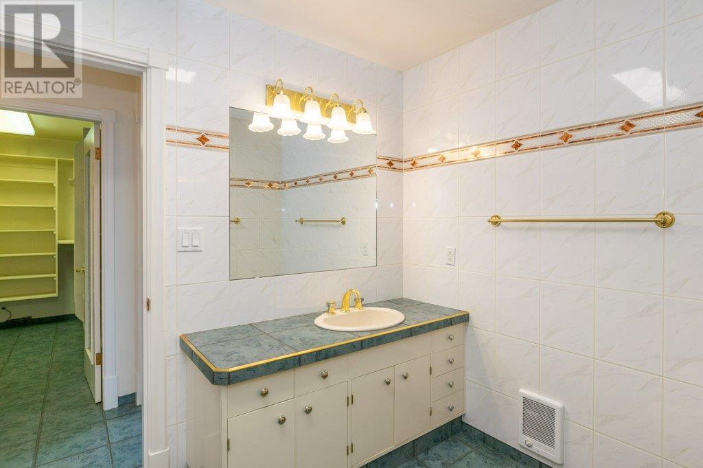  5245 Chasey Road, Celista