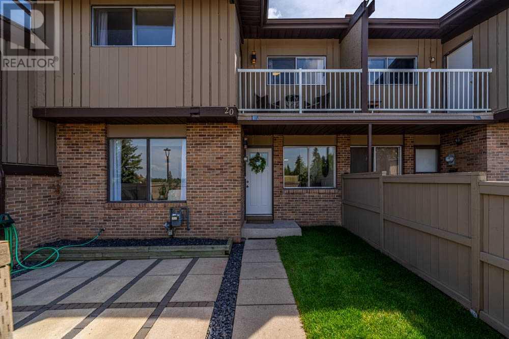 Single Family House for Sale in    Avenue NW Huntington Hills Calgary 