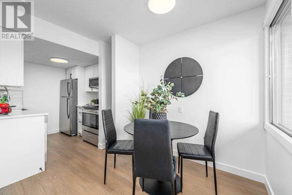 Single Family House for Sale in    Avenue NW Huntington Hills Calgary 