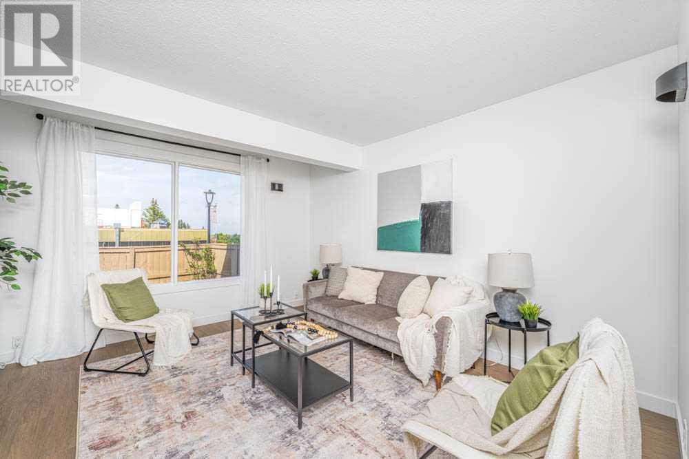 Single Family House for Sale in    Avenue NW Huntington Hills Calgary 