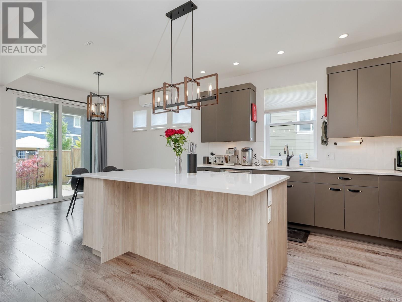 Photo 10 of 6545 Helgesen Rd, Sooke BC