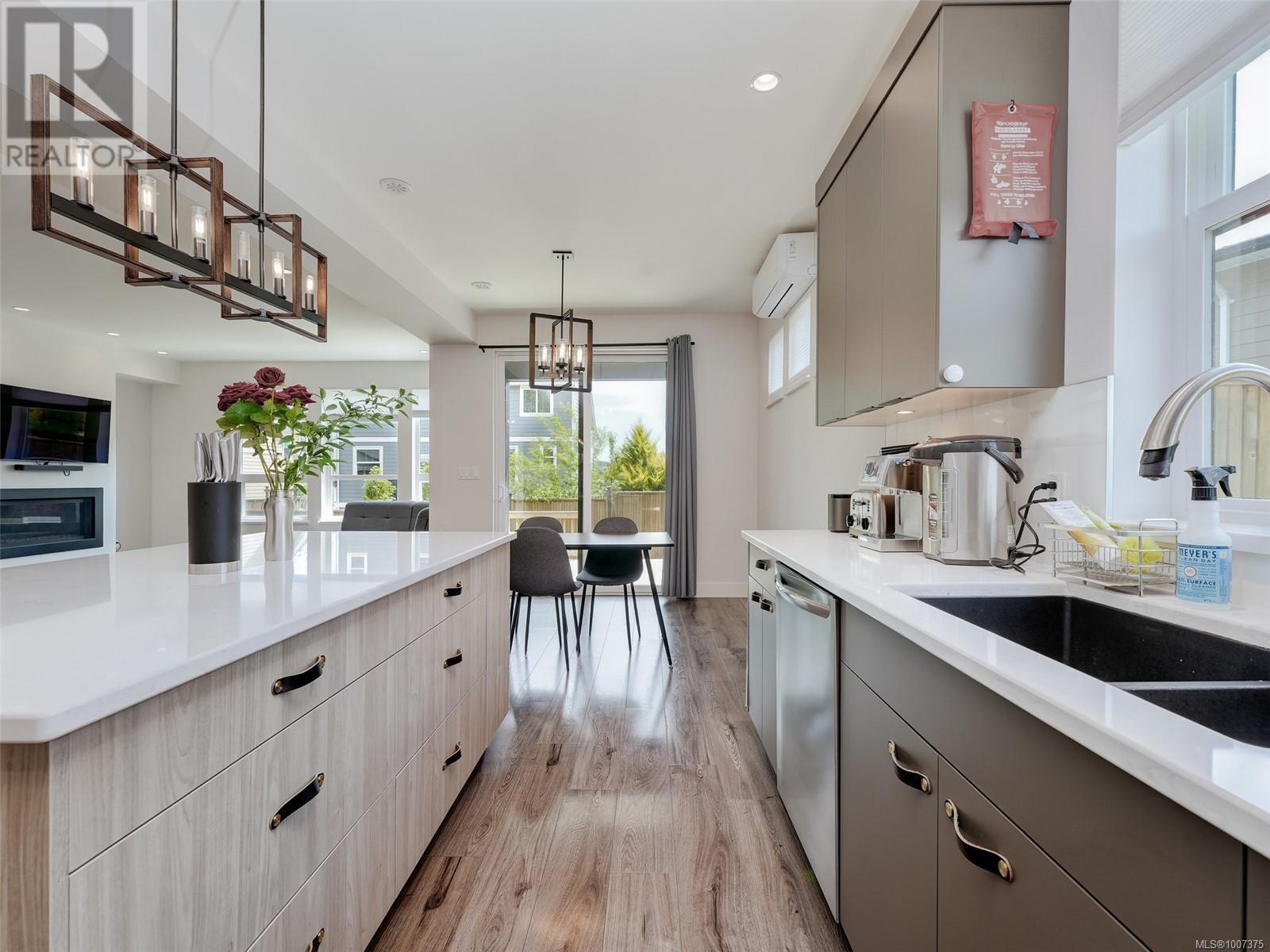 Photo 8 of 6545 Helgesen Rd, Sooke BC