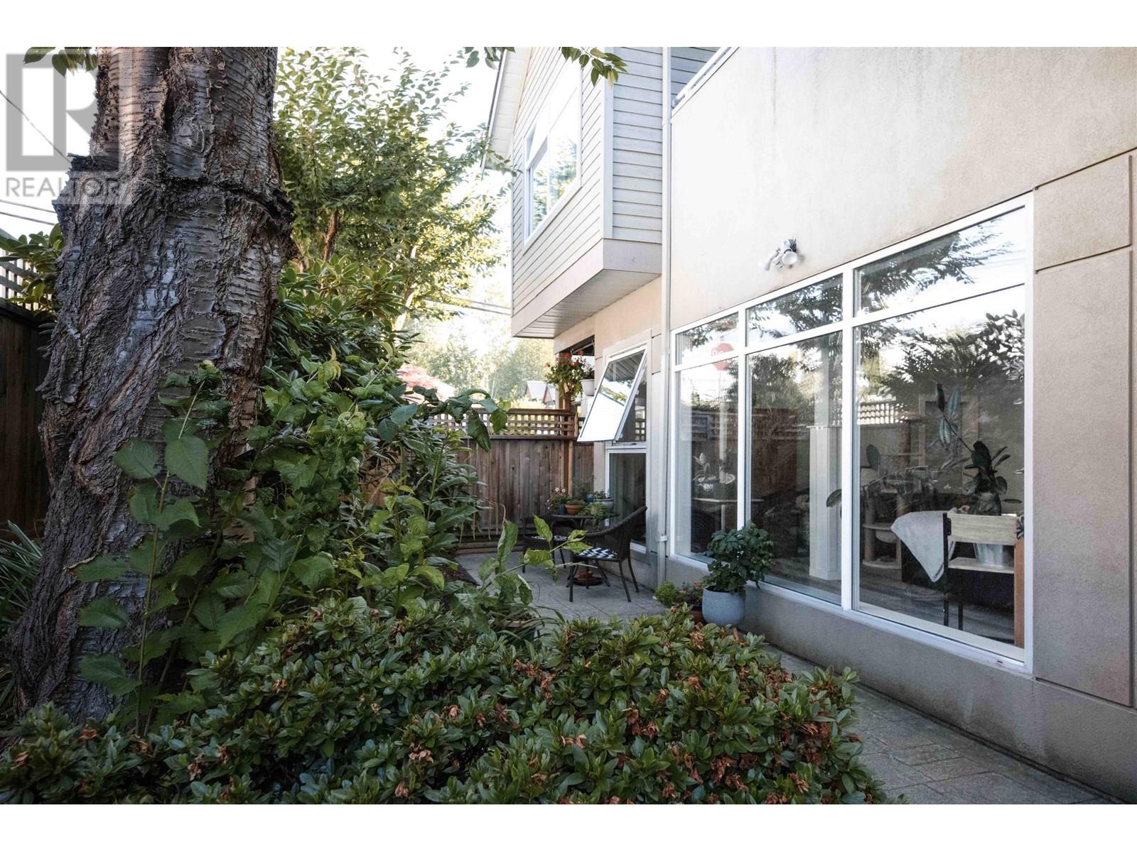 102 703 GIBSONS WAY, Gibsons
