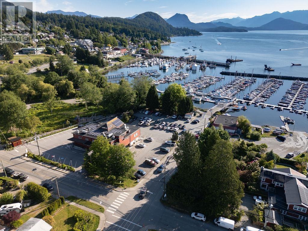 102 703 GIBSONS WAY, Gibsons